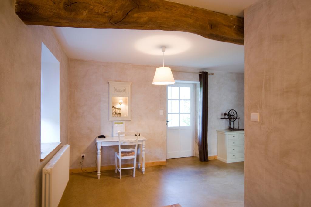 B&B La Cerisaie Francheleins Экстерьер фото