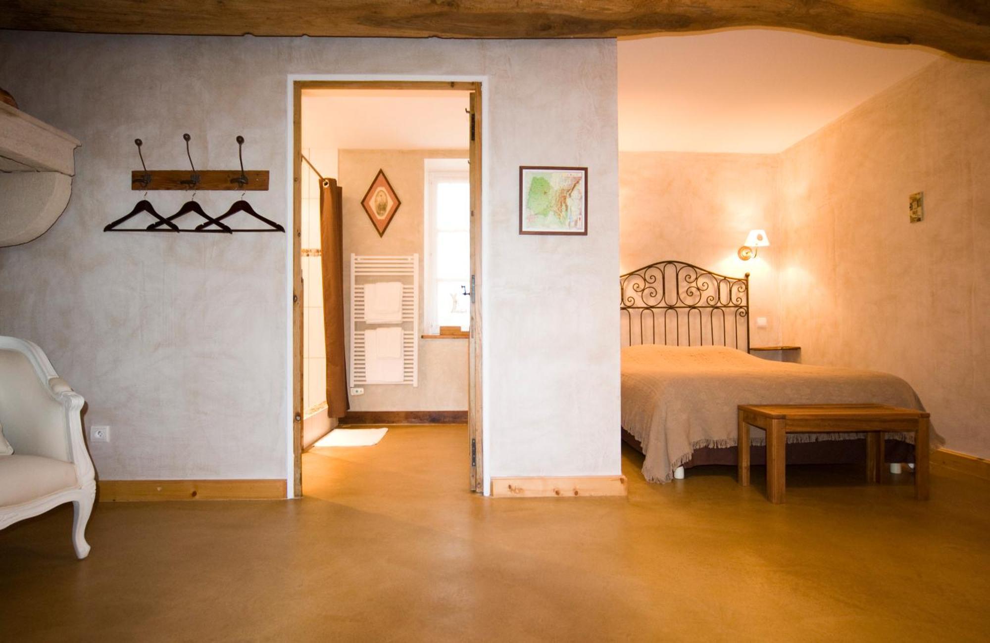 B&B La Cerisaie Francheleins Экстерьер фото